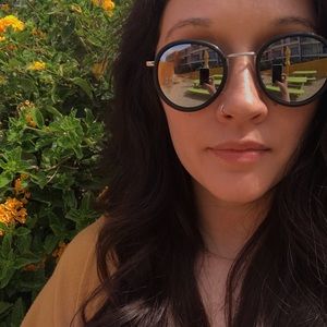 Meet your Posher, Ashlee